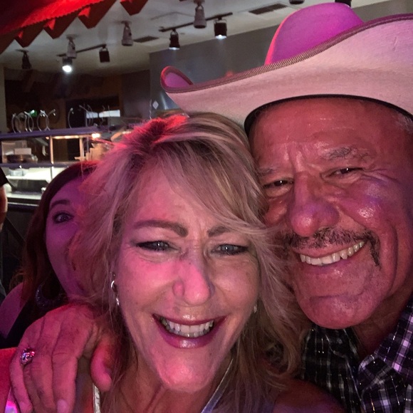 Meet your Posher, Dawn - Picture 1 of 8